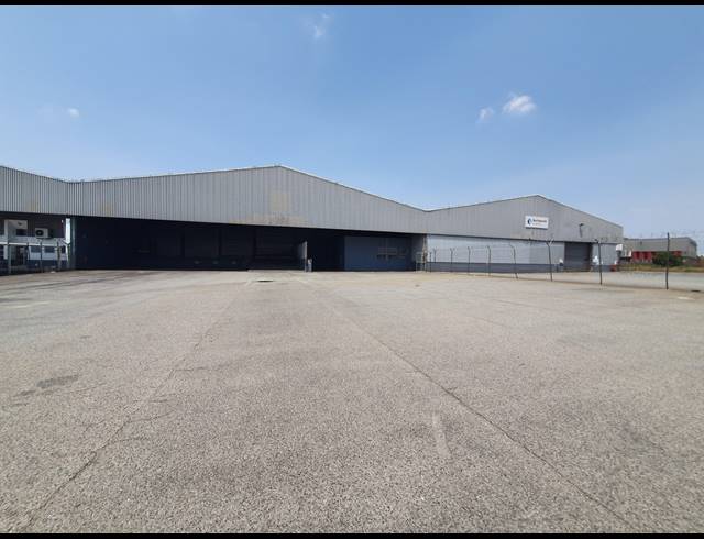 7,396M² WAREHOUSE TO LET IN ISANDO